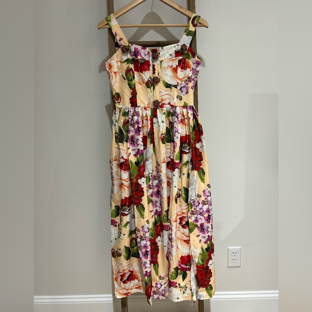Kaimilan Midi Sleeveless Multi-Color Floral Dress Women’s Size 4 NWT  Feminine